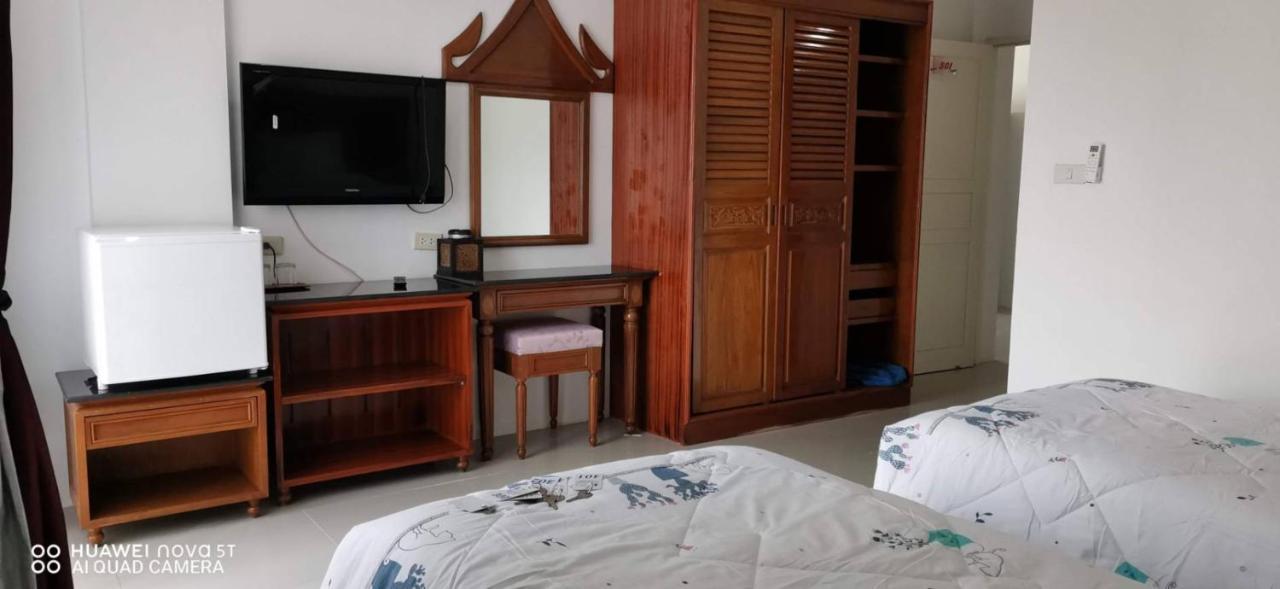 Sure Guesthouse Kamala Beach Exterior foto
